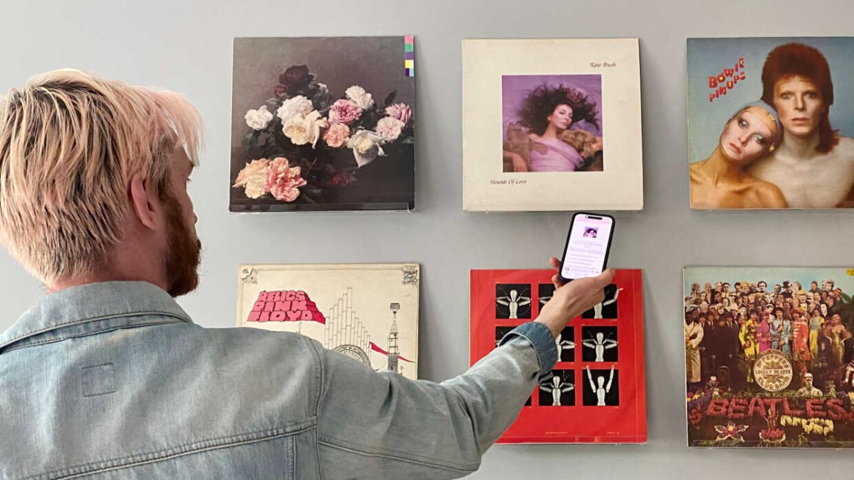 Vinyl gallery header